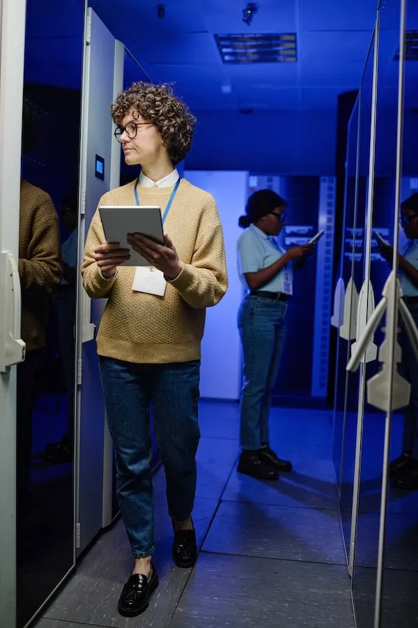 Computer Forensics Services 9 technician analyzing server data center 1